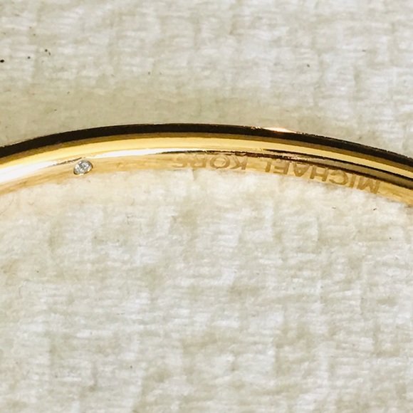 Michael Kors Gold-Tone Knot Set - Picture 3 of 6